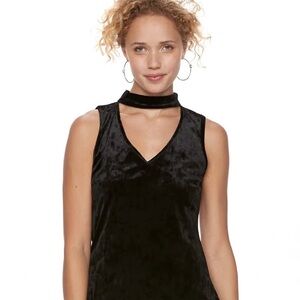 Candie’s Velvet Top